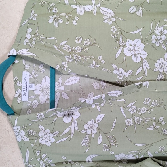 10174 FINAL PRICE Sweet Rain green & white floral mock v-neck L/S blouse 2X NWT - Picture 2 of 11